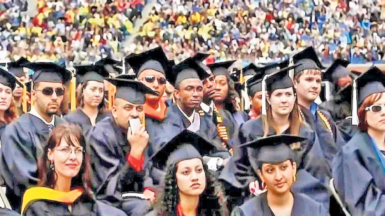 Student Visa | విద్యార్థి వీసాలకు కోత.. 41 శాతం దరఖాస్తులు తిరస్కరించిన అమెరికా