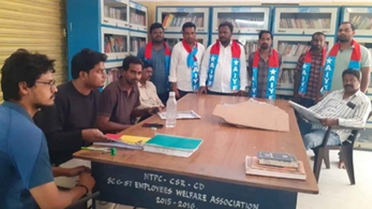 Central library | గోదావరి ఖనిలో సెంట్రల్ లైబ్రరీ నిర్మించాలి