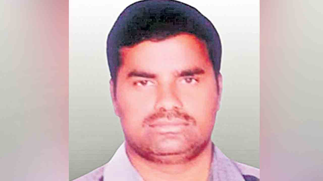 పది విద్యార్థుల వీడ్కోలకు హాజరై..