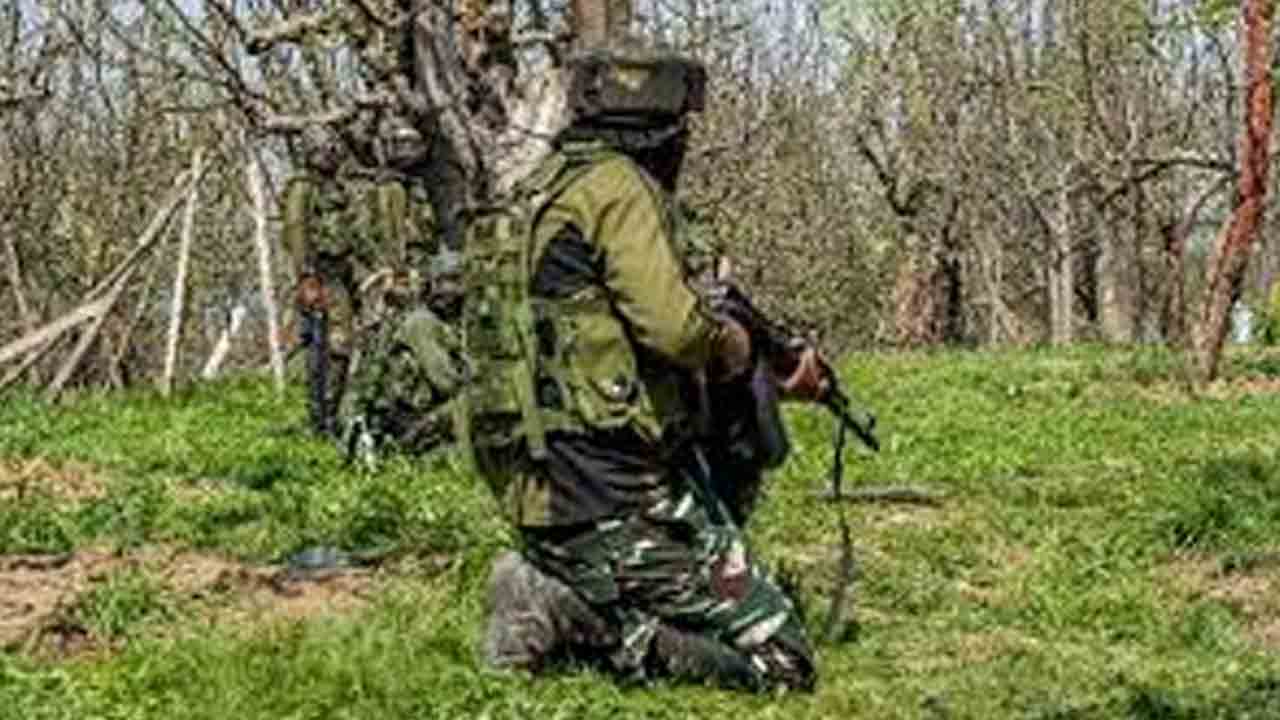 ముగ్గురు పోలీసుల వీరమరణం