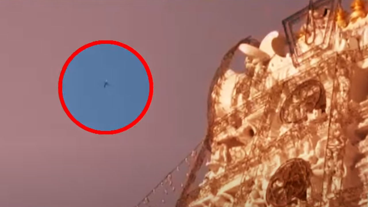 Tirumala | తిరుమల శ్రీవారి ఆలయంపై నుంచి విమానం.. ఆగ్రహం వ్యక్తం చేసిన టీటీడీ..!