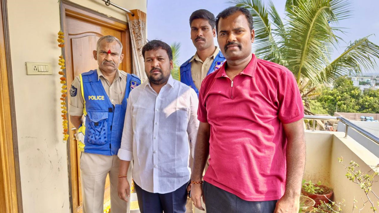 BRSV | బీఆర్ఎస్వీ నేత‌ల అక్ర‌మ అరెస్టులు.. మండిప‌డ్డ తుంగ బాలు