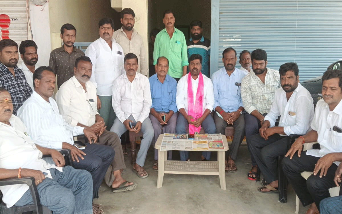 BRS : బైక్ ర్యాలీని విజయవంతం చేయాలి : క‌ళ్లెట్ల‌ప‌ల్లి ఉప్ప‌ల‌య్య‌