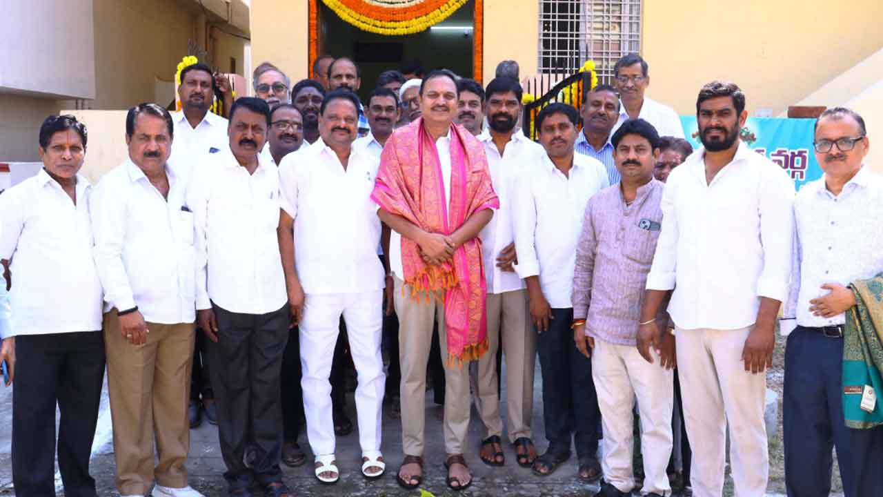 MLA Lakshma Reddy | కాలనీల సమగ్రాభివృద్ధికి కృషి : ఎమ్మెల్యే లక్ష్మారెడ్డి