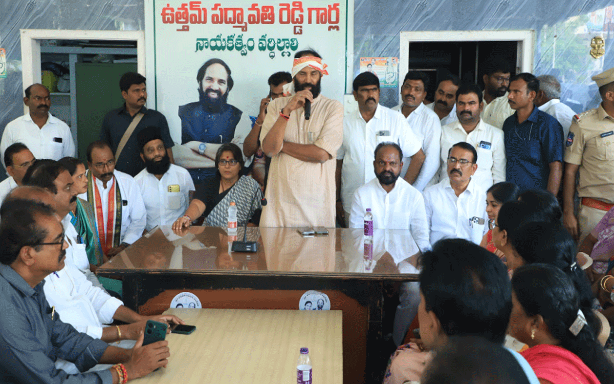 Huzurnagar : రేపే సీఎం చేతుల మీదుగా స‌న్న బియ్యం పంపిణీ : మంత్రి ఉత్తమ్‌కుమార్ రెడ్డి