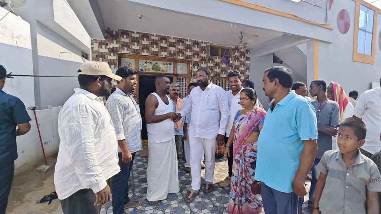 MLA Vakiti Srihari | బాధిత కుటుంబాలకు ఎమ్మెల్యే వాకిటి శ్రీహరి పరామర్శ