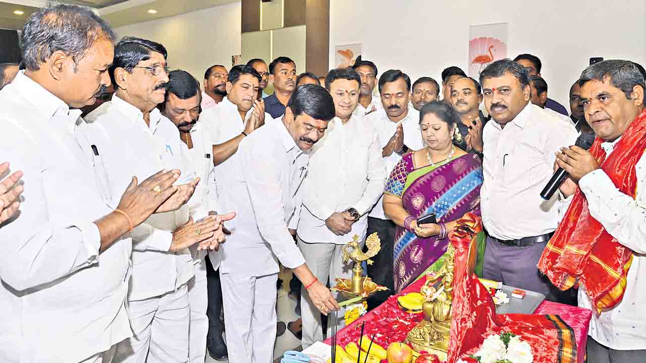 అందుబాటులో ‘రియల్‌’ ధరలు ఉండాలి