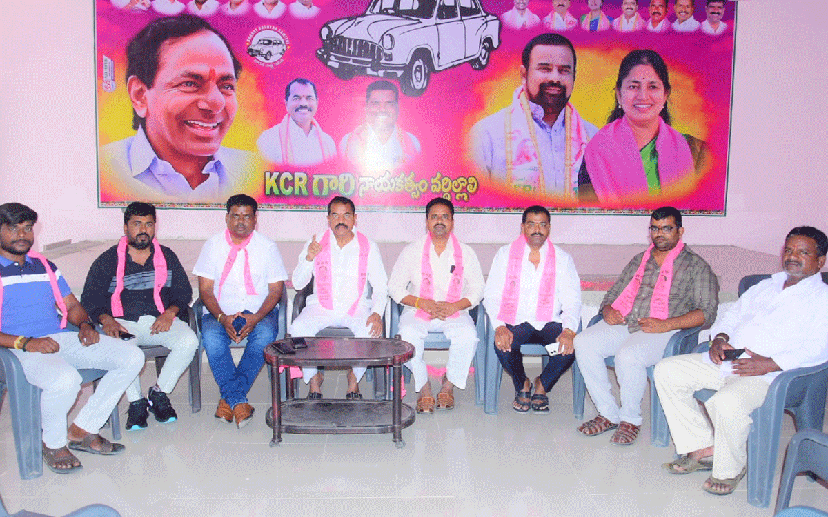 BRS : సీఎంగా మ‌ళ్లీ కేసీఆరే రావాలంటూ ఏప్రిల్ 4 నుంచి పాద‌యాత్ర : క‌ర్రె వెంక‌ట‌య్య‌