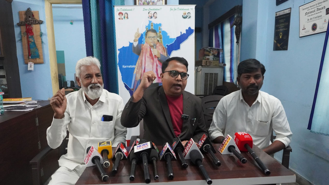 Gaali Vinod Kumar | హిందీని బలవంతంగా రుద్దితే యుద్ధమే : ప్రొఫెసర్ గాలి వినోద్ కుమార్