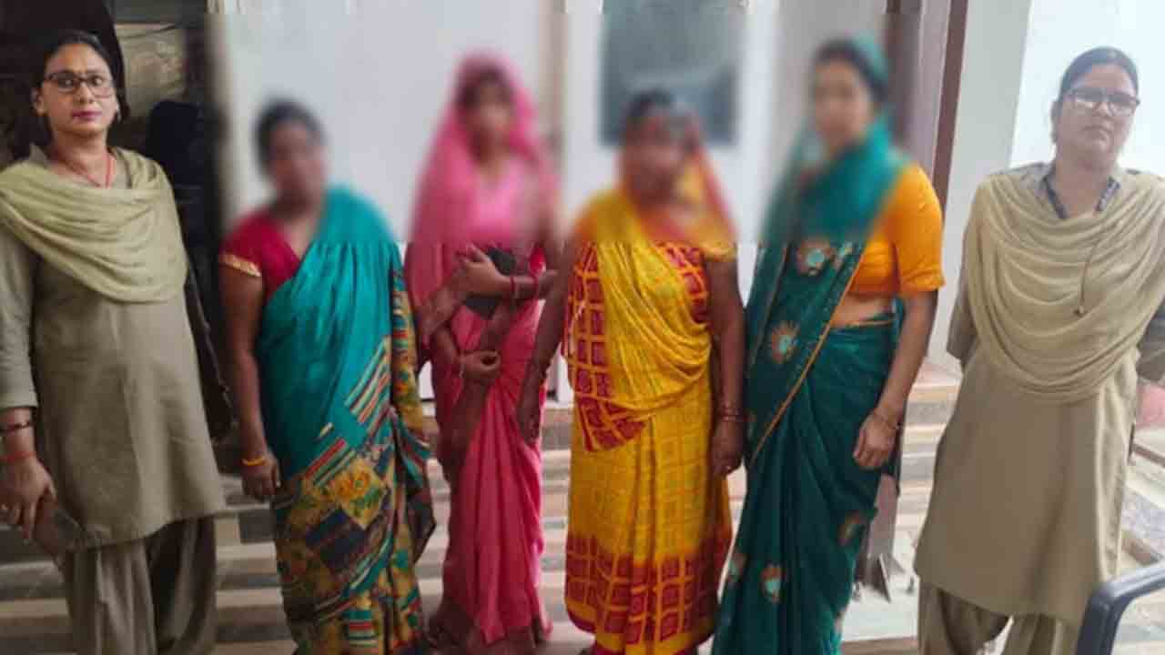 faking husbands’ death | రుణాలు ఎగ్గొట్టేందుకు భర్తలు మరణించినట్లుగా   నమ్మించేందుకు భార్యలు యత్నం.. నలుగురు అరెస్ట్‌