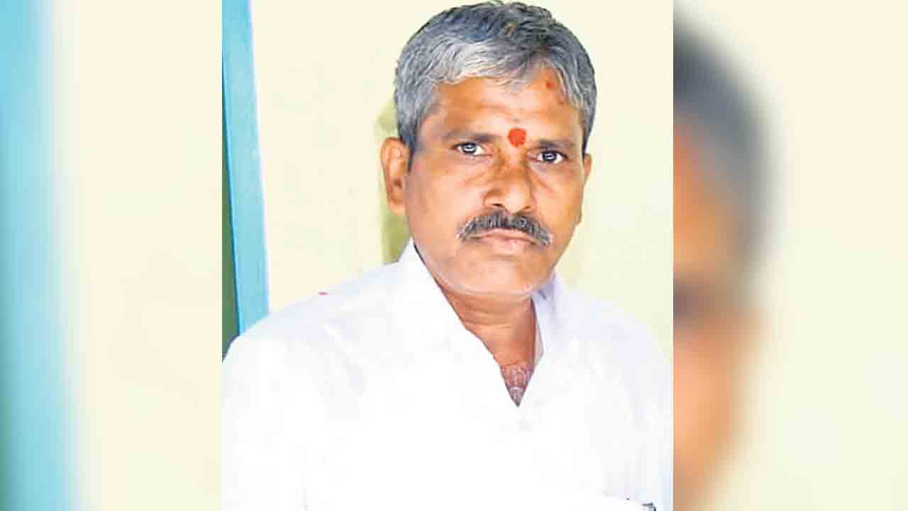 సిరిసిల్లలో మరో నేత కార్మికుడి ఆత్మహత్య