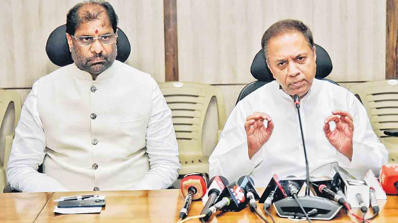 వక్ఫ్‌ బిల్లును వ్యతిరేకించాం.. బీఆర్‌ఎస్‌ నేతలు సురేశ్‌రెడ్డి, వద్దిరాజు రవిచంద్ర