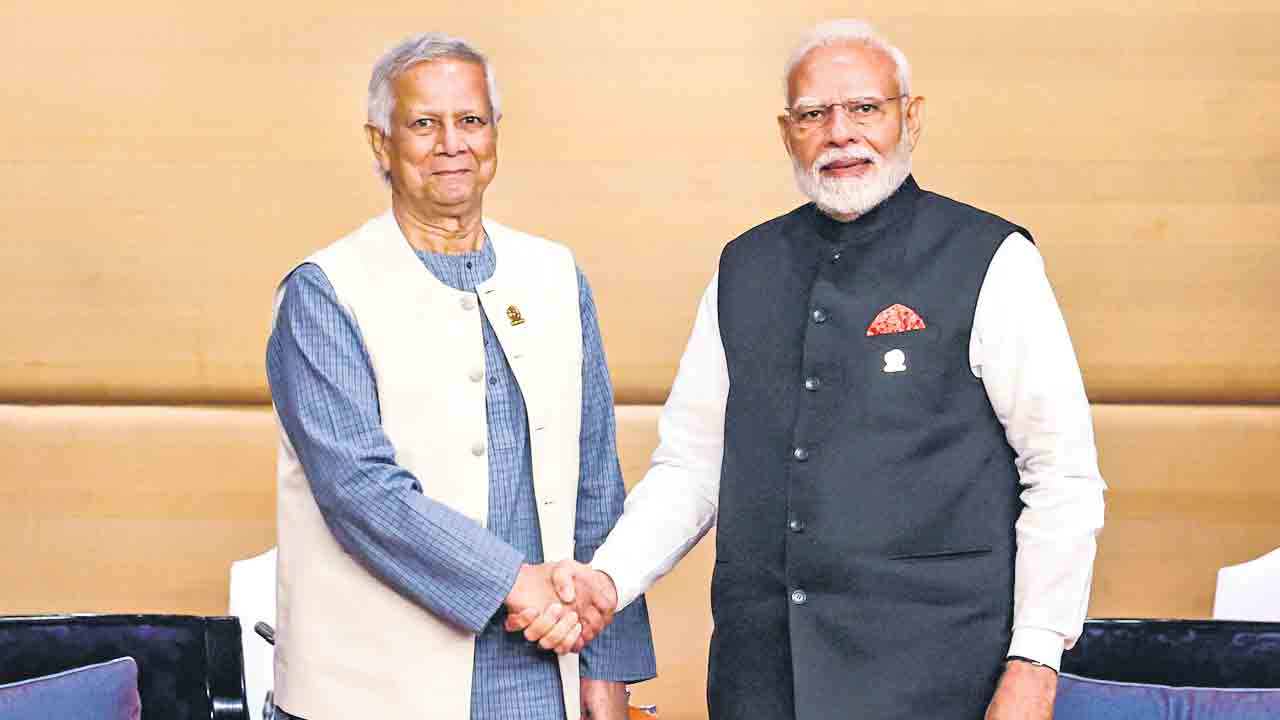 బంగ్లాలో మైనారిటీలకు రక్షణ కల్పించండి.. యూనస్‌కు మోదీ సూచన