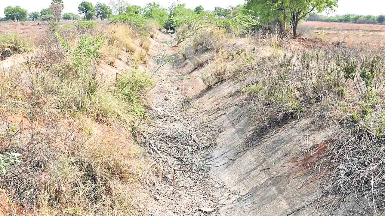 రిజర్వాయర్లున్నా నీళ్లు లేవు