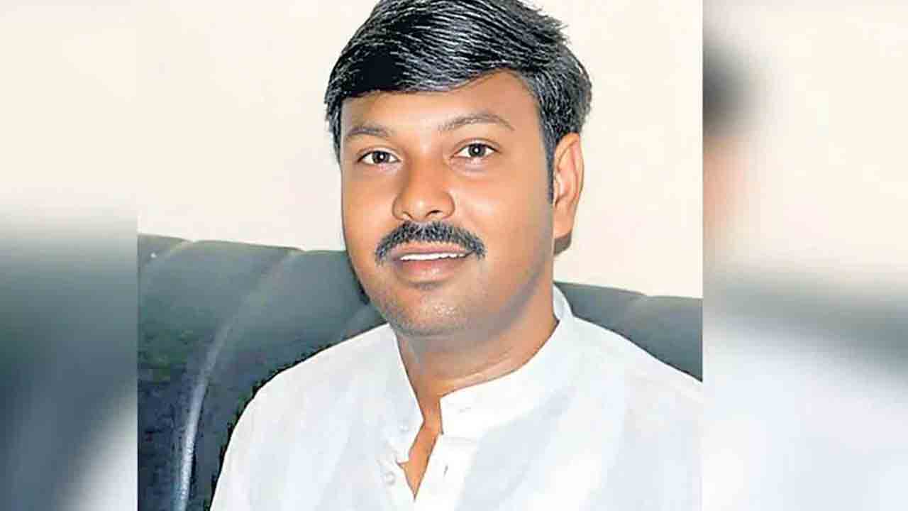 పర్యావరణాన్ని దెబ్బతీసే చర్యలు మానుకోవాలి