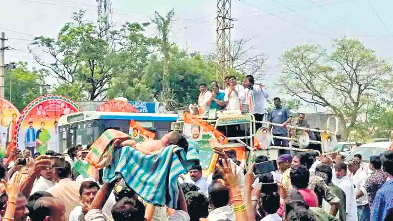 ఆ తల్లి రోదనలు వినపడలేదా?