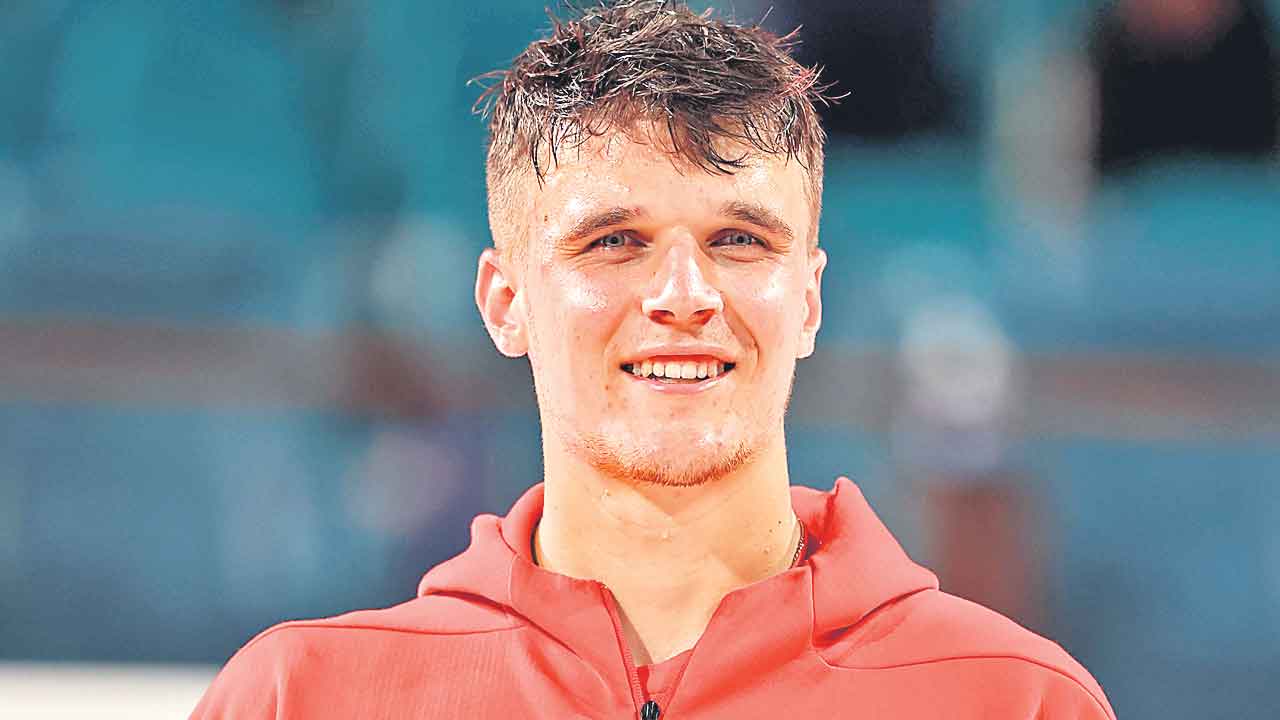 జొకోకు జాకుబ్‌ షాక్‌