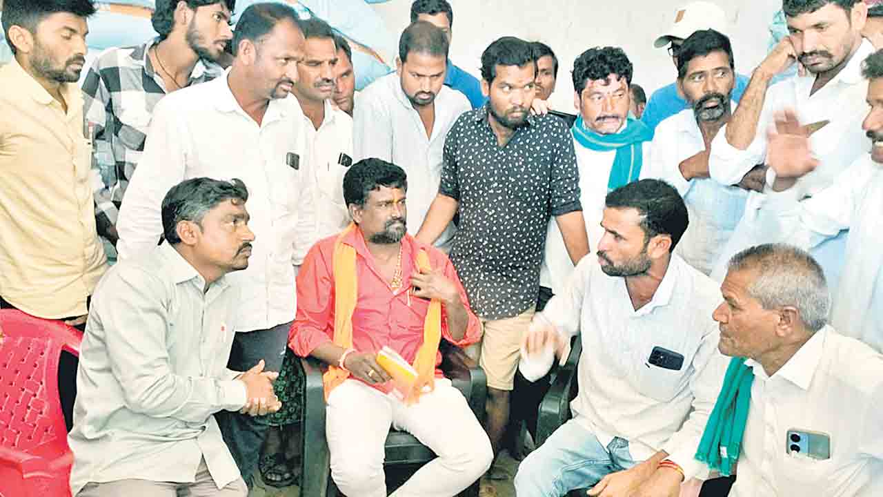 ధాన్యం కొనుగోళ్లలో జాప్యం