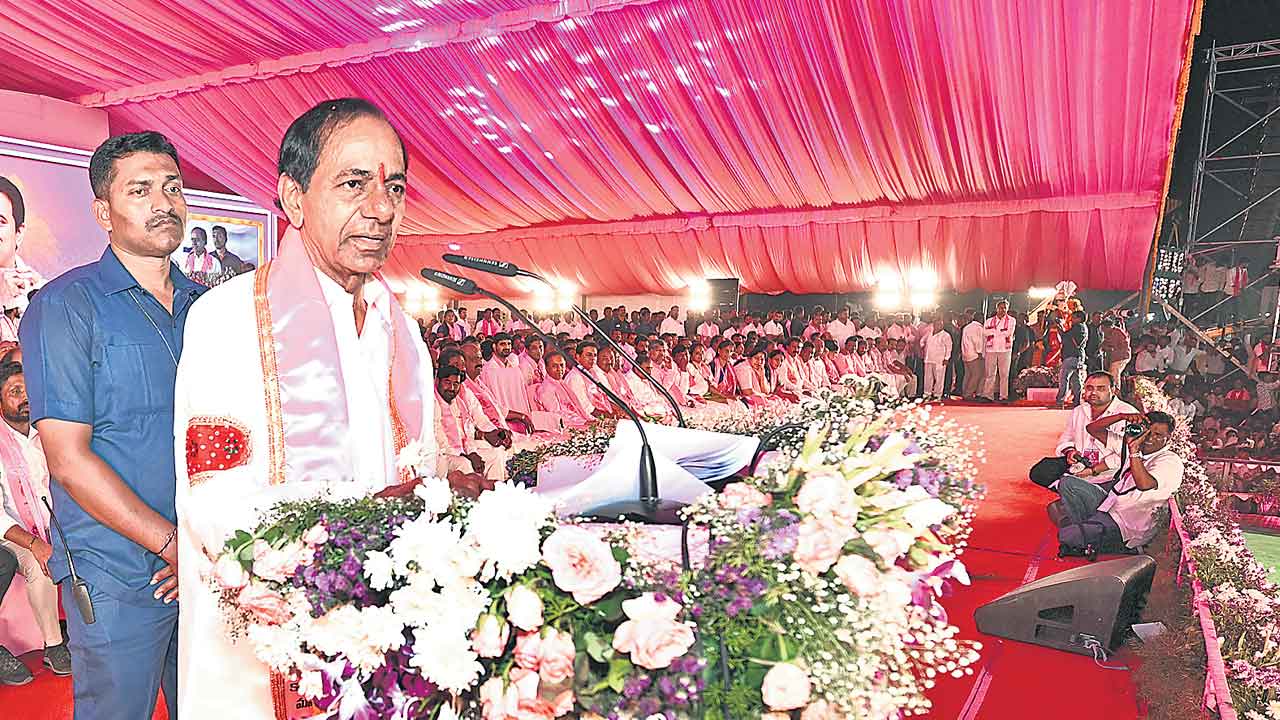 KCR | కండ్ల ముందే ఇట్లయితదనుకోలే.. ఎంత మంచిగుండె తెలంగాణ.. బొందలపడేసిండ్రు: కేసీఆర్‌