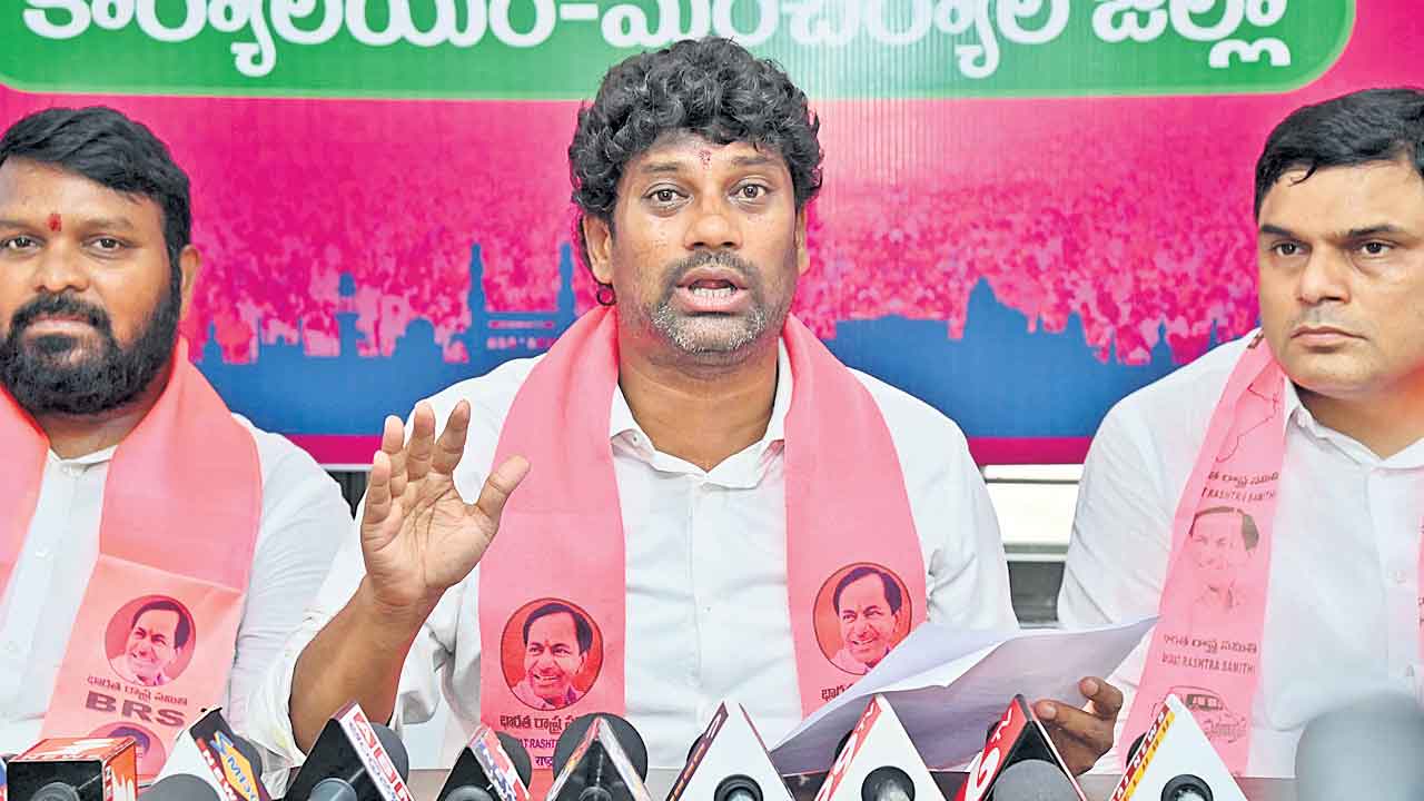 కాంగ్రెస్‌ కండ్లు బైర్లు కమ్మేలా రజతోత్సవ సభ