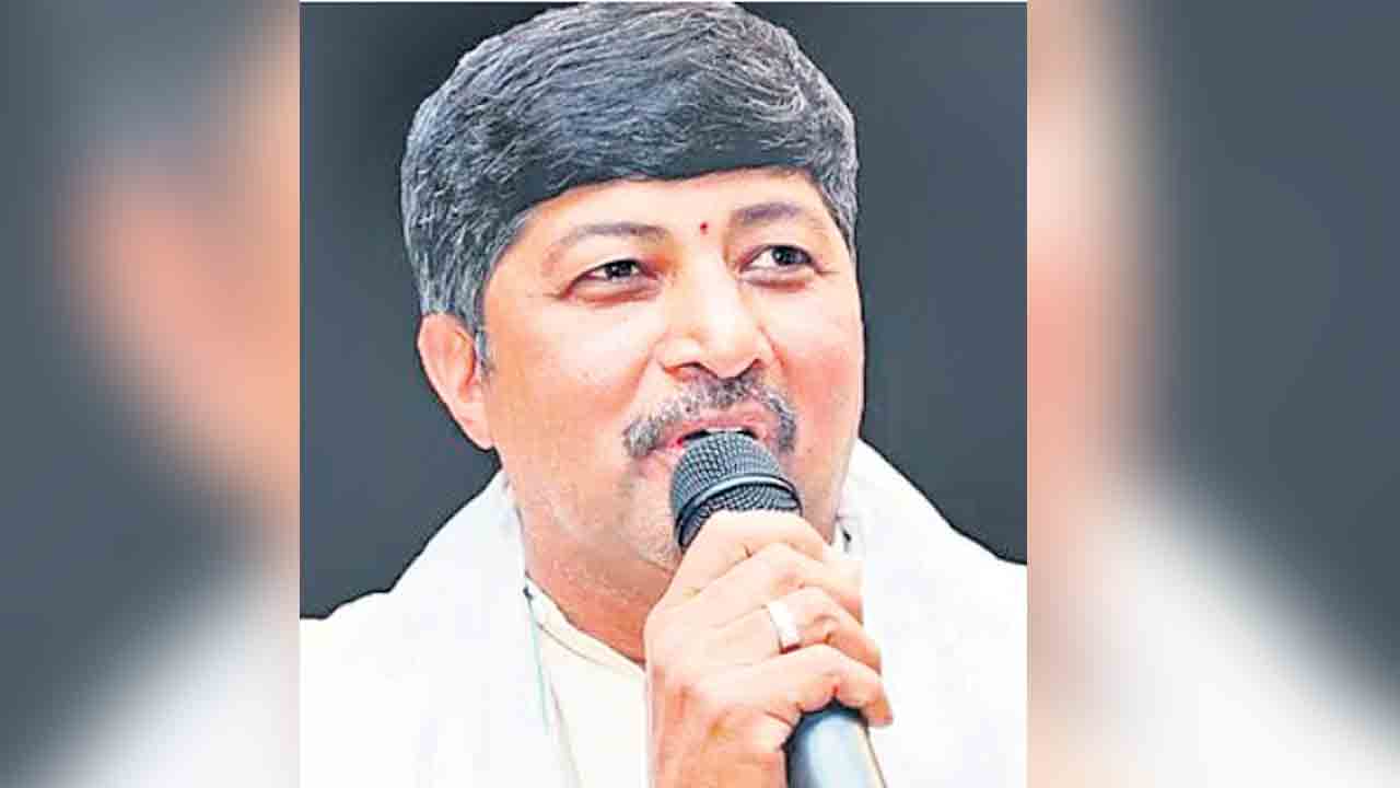 పనులు చేద్దామా వద్దా.. నెలలుగా సర్కారు బిల్లులు రావడం లేదు