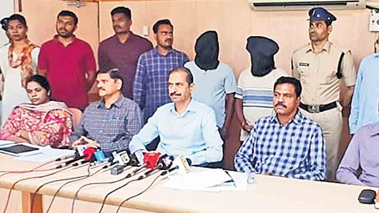 పనస పండ్లలో గంజాయి..