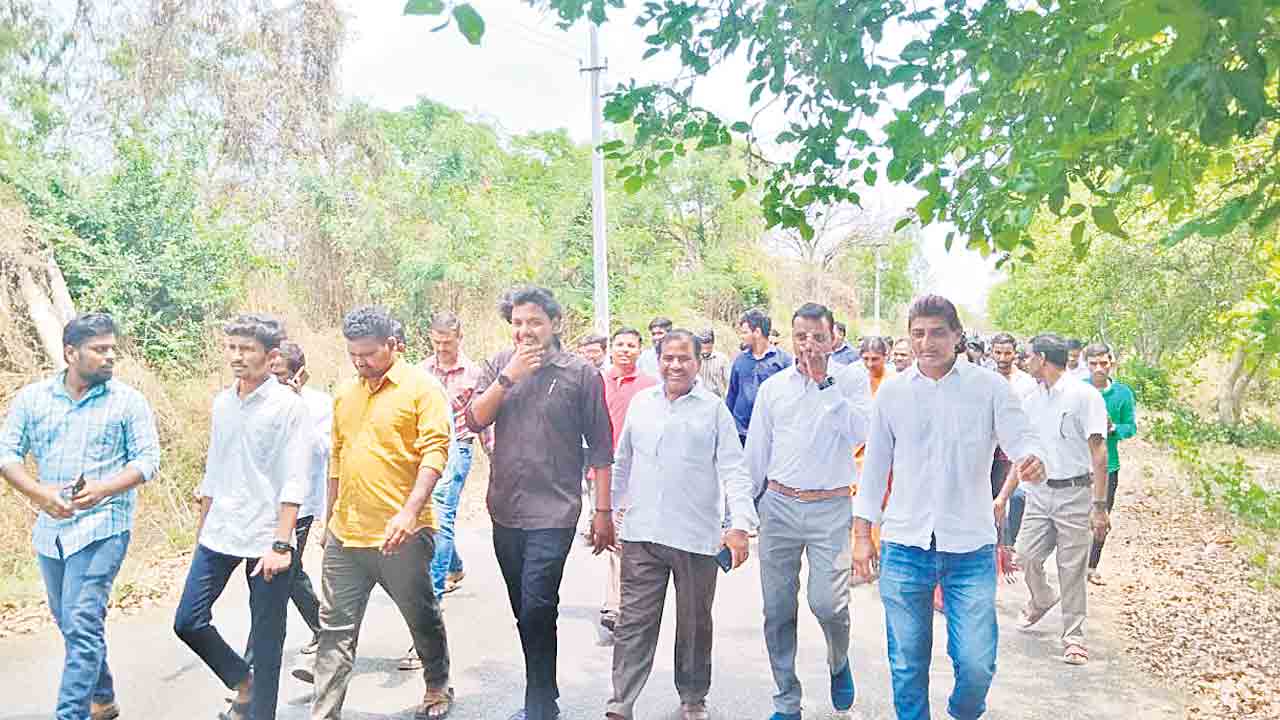 టీయూ, సౌత్‌ క్యాంపస్‌లో అధ్యాపకుల నిరసన