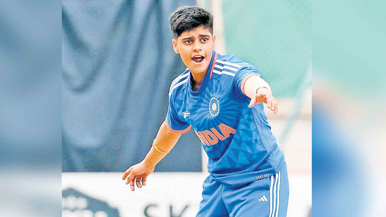 కాశ్వీకి పిలుపు..షెఫాలీకి మరో‘సారీ’