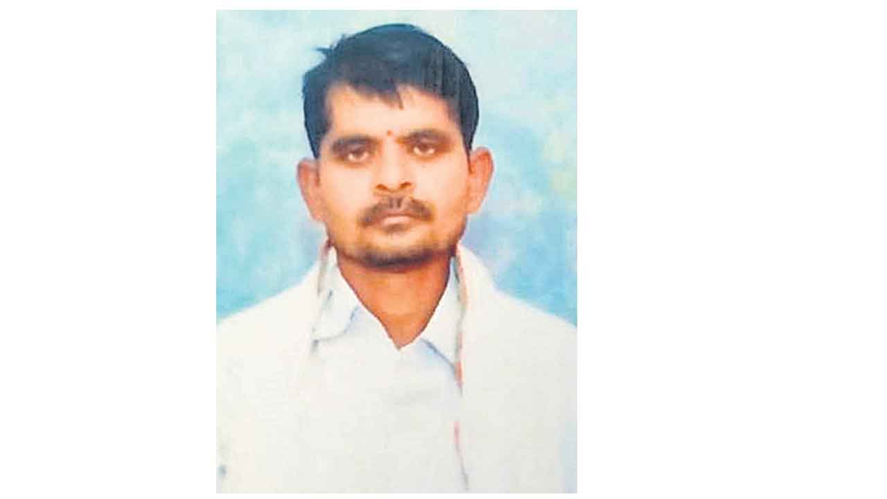 పంట దిగుబడి రాలేదని రైతు ఆత్మహత్య