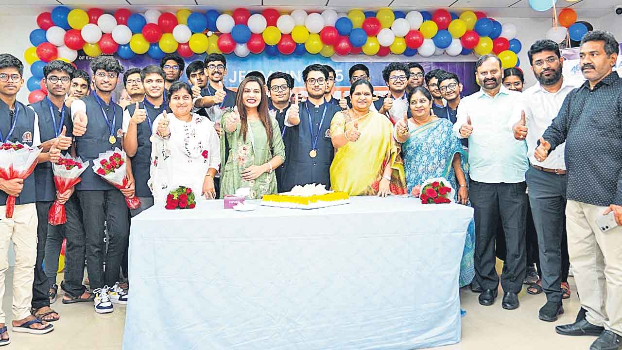 ర్యాంకులకు కేరాఫ్‌ ‘నారాయణ’