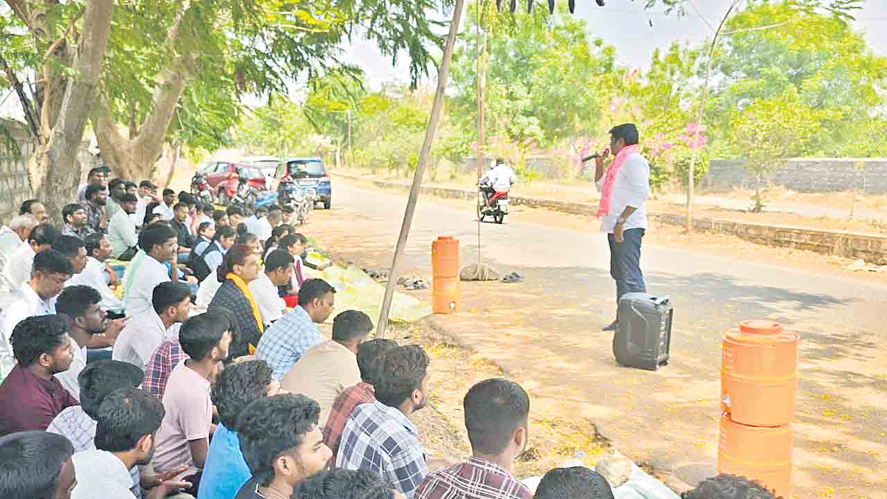 అసిస్టెంట్ ప్రొఫెసర్లను రెగ్ములరైజ్ చేయాలి