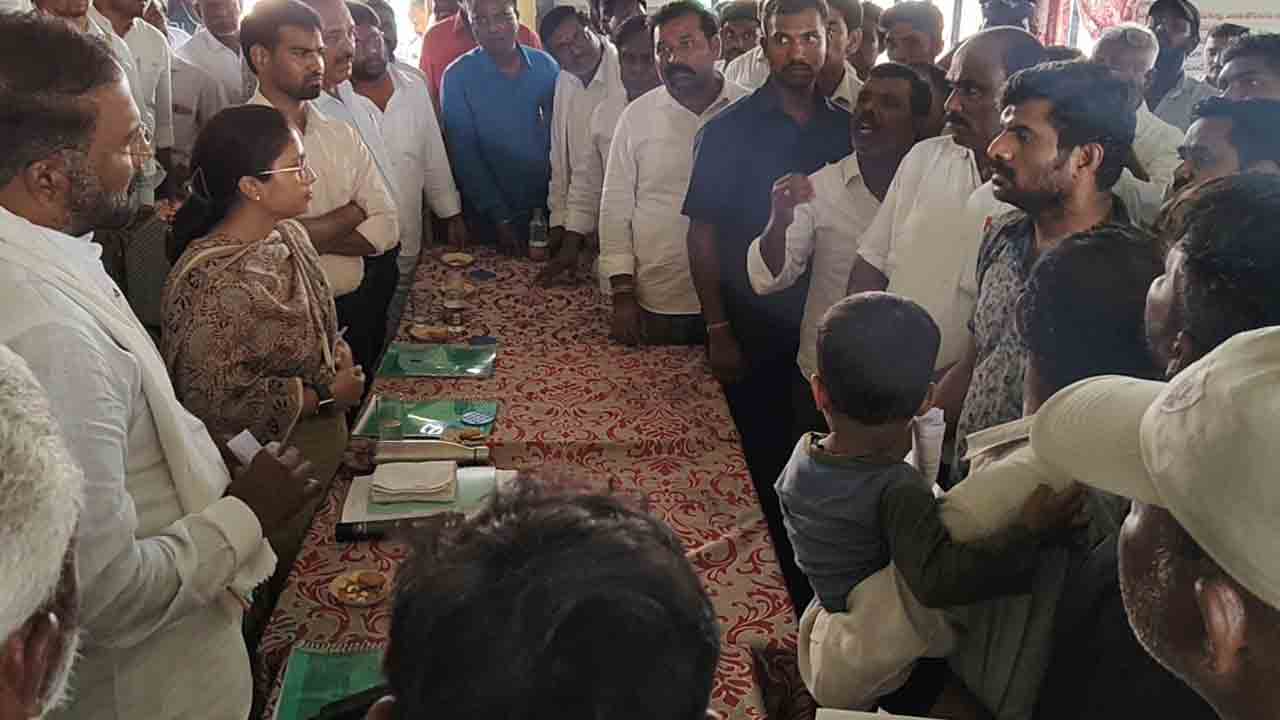 గన్నీ బ్యాగులు ఇప్పించండి మహాప్రబో..