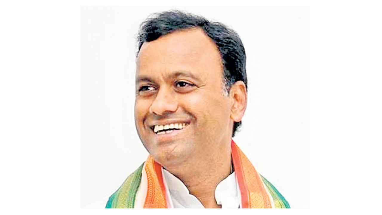 Komatireddy Rajagopal Reddy | ధ్రుతరాష్ర్టుడిలా జానారెడ్డి.. ధర్మరాజులా ఉండాల్సిన వ్యక్తి.. నా పదవికి అడ్డుపడుతున్నాడు: ఎమ్మెల్యే కోమటిరెడ్డి