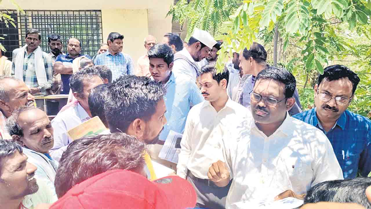 రుణమాఫీ చేయండి సార్‌..!