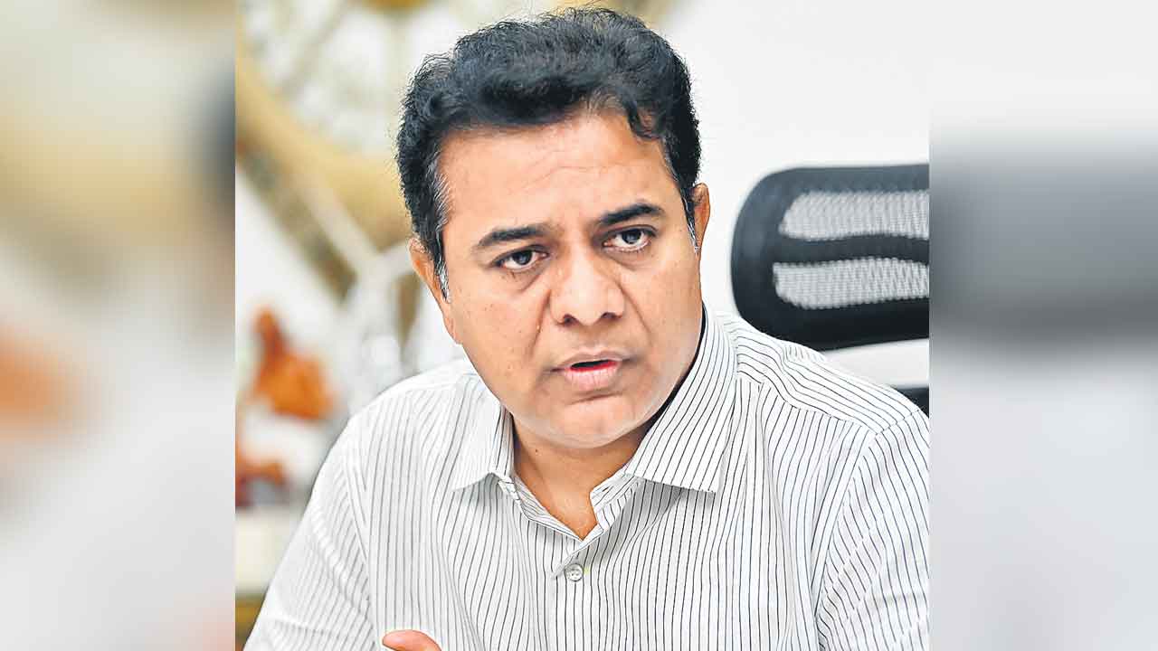 పేదల ఇండ్లు..పక్షుల గూళ్లనూ వదలరా?