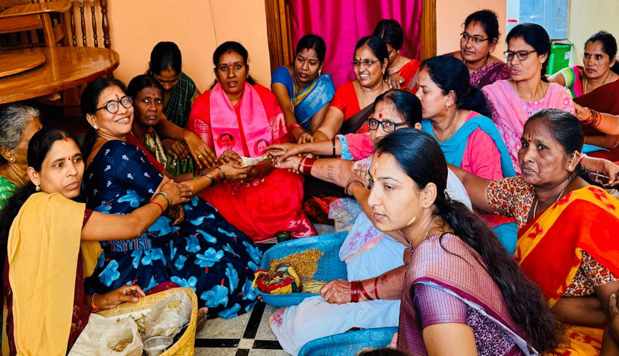 EX-ZP chairperson Vasantha | మహిళల హామీలను కాంగ్రెస్ నెరవేర్చలేదు.. .. మాజీ జెడ్పీ చైర్ పర్సన్‌ దావా వసంత