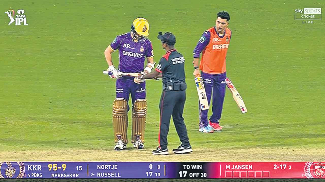 IPL | ‘సైజు’ ముఖ్యం గురూ.. బ్యాట్లను తనిఖీ చేస్తున్న అంపైర్లు!