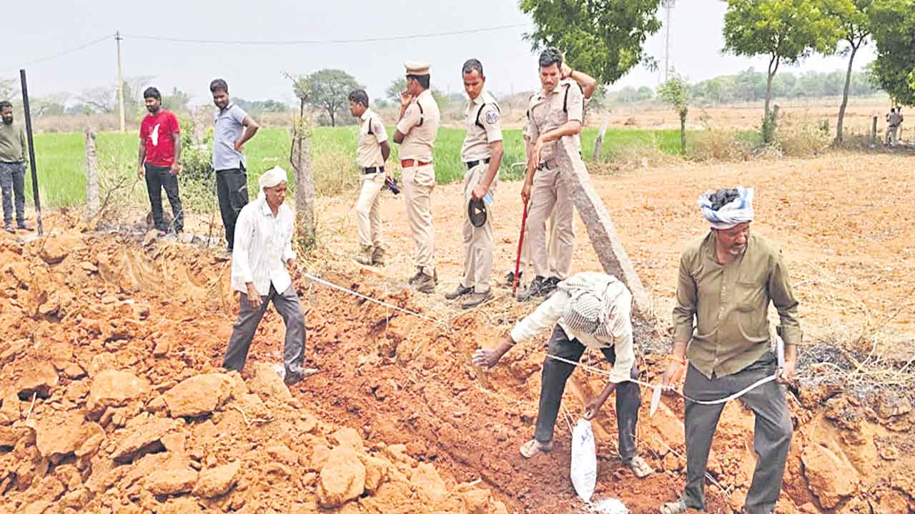 ఆందోళన చేస్తున్నా… ఆగని ఫార్మా పనులు