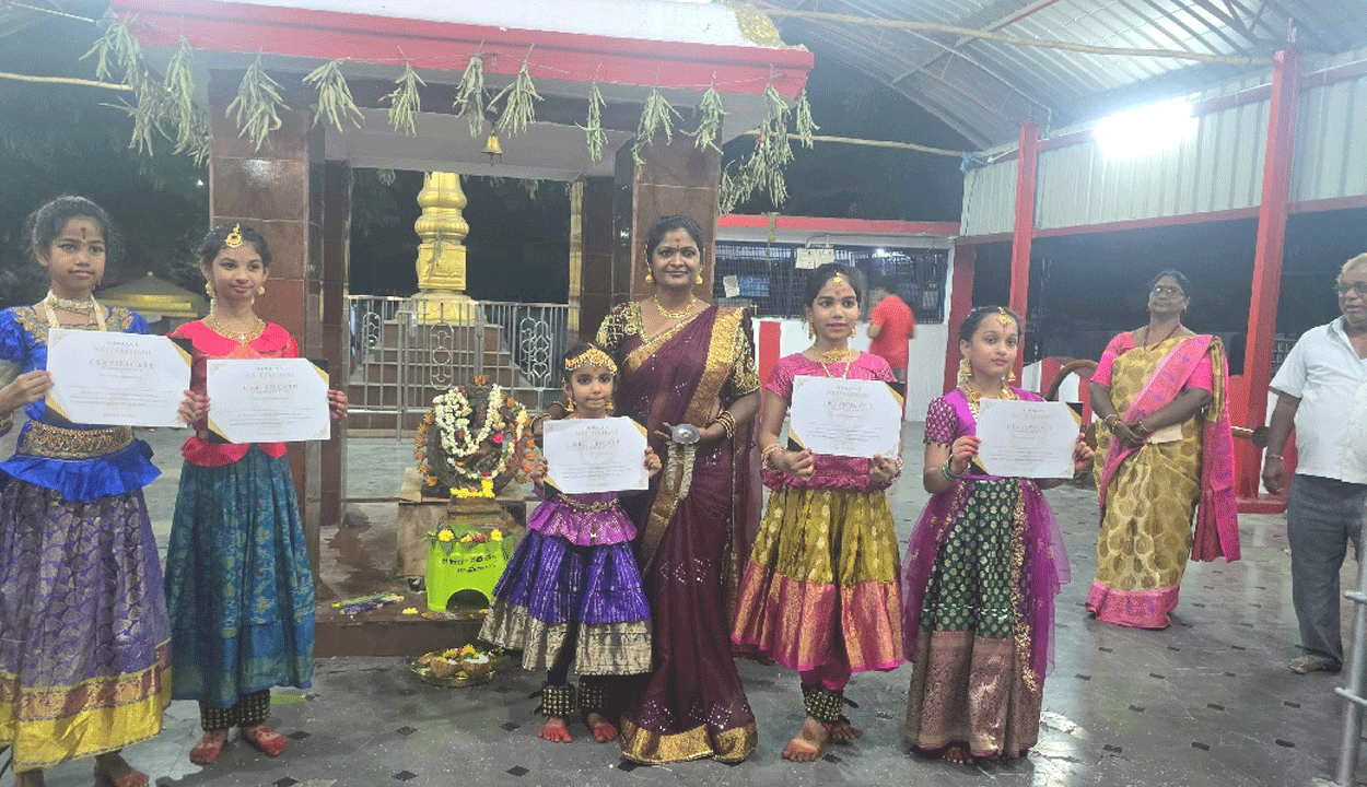 Kuchipudi | కూచిపూడి లో ప్రాథమిక విద్య సర్టిఫికెట్లు అందజేత.. పాల్గొన్న గుమ్మడి ఉజ్వల