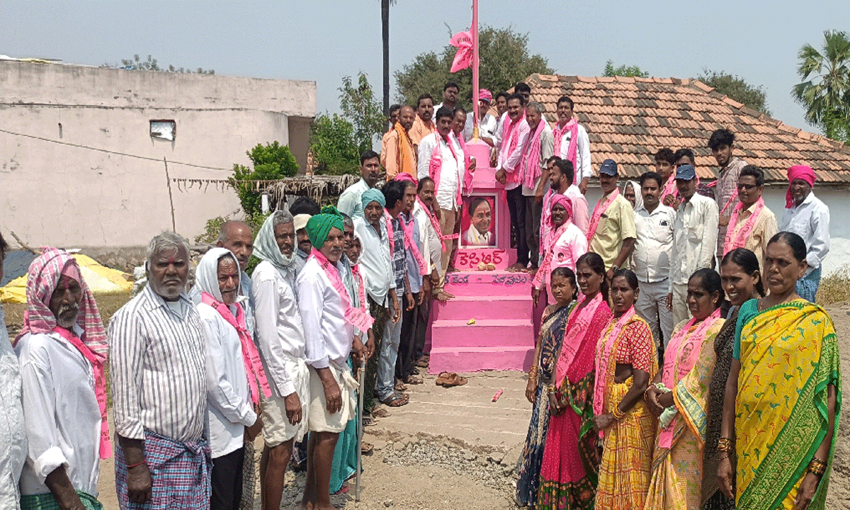 KARIMNAGAR | వీణవంకలో ఘనంగా బీఆర్ఎస్ రజతోత్సవ వేడుకలు