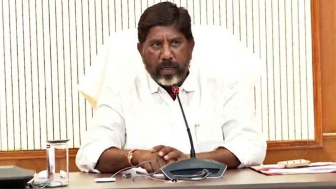 యువవికాసానికి బ్యాంకర్లు సహకరించాలి