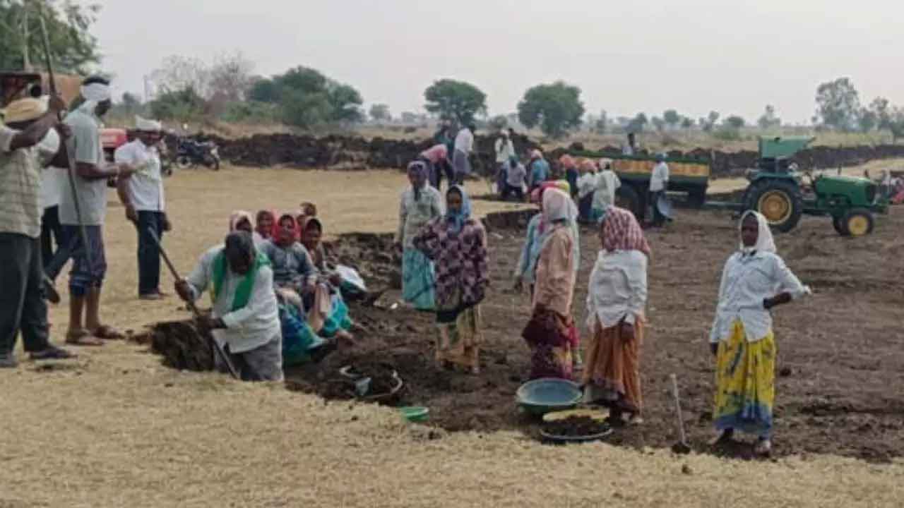 ‘ఉపాధి’లో అంబుడ్స్‌మెన్‌ సేవలపై నీలినీడలు