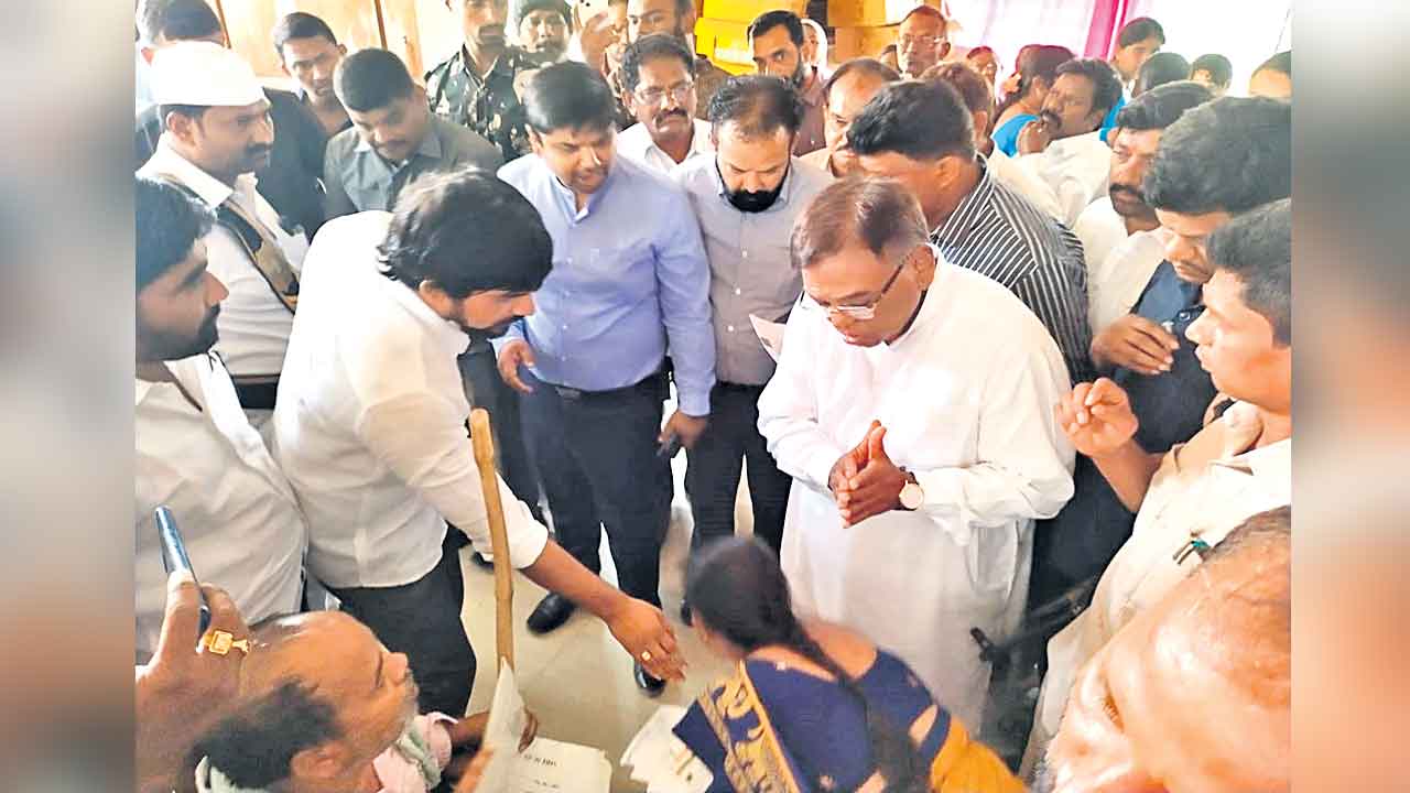 బాంచెన్ జర ఆదుకోండి