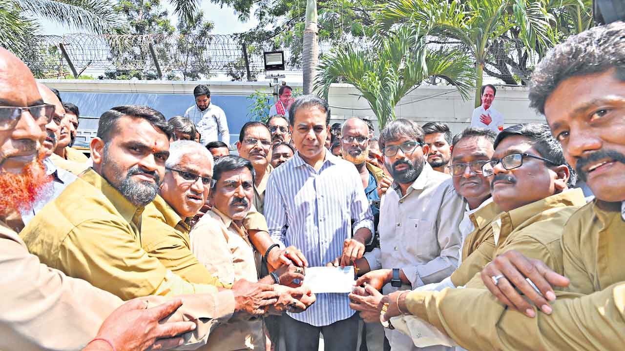 మీరే కష్టాల్లో ఉన్నరు.. విరాళం వద్దు