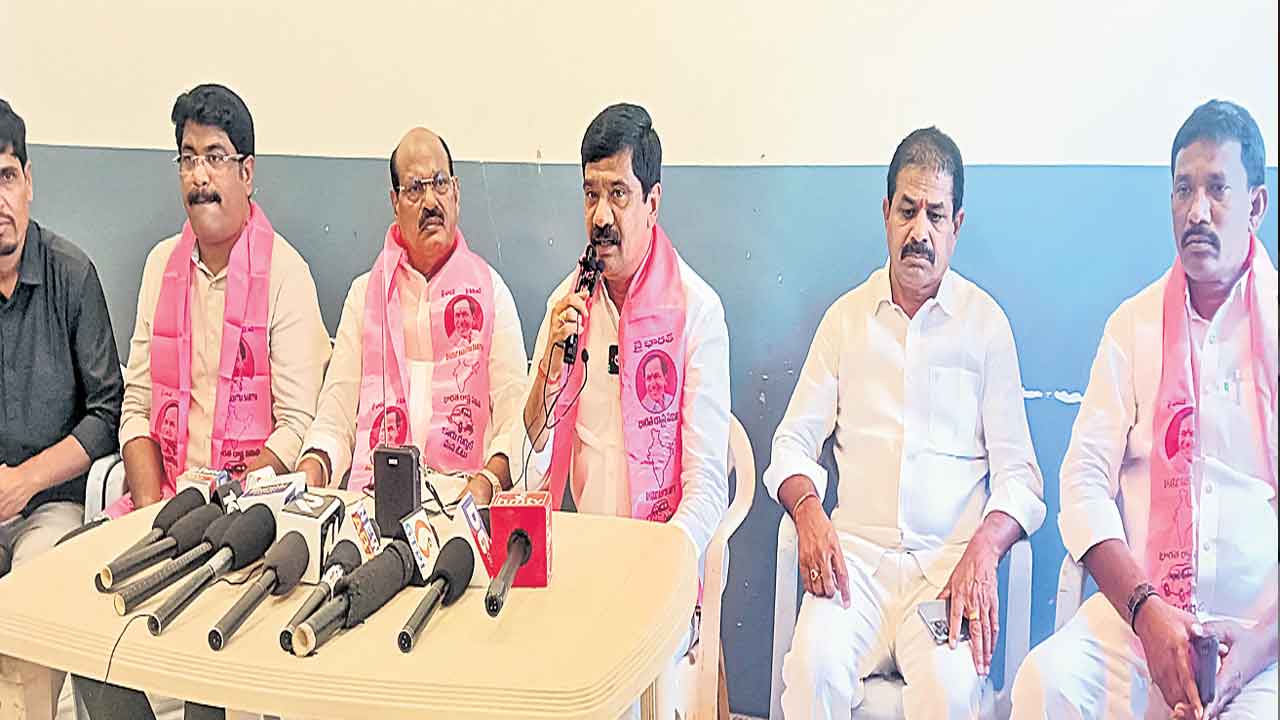 పాలన చేతగాకనే అబద్ధపు ప్రచారాలు