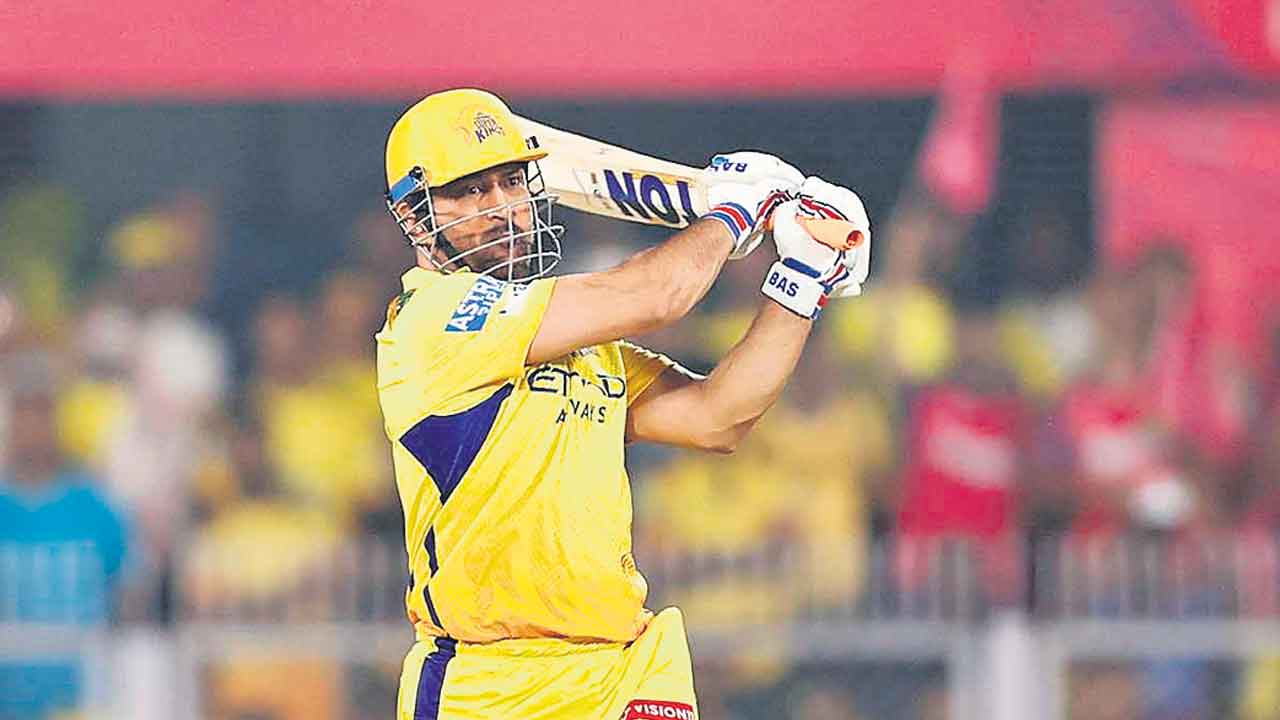 రిటైర్మెంట్‌పై నిర్ణయం నాది కాదు: ధోనీ