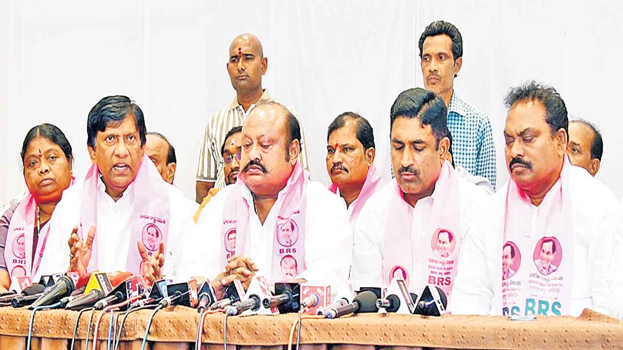 స్వల్ప వ్యవధిలోనే కాంగ్రెస్‌ పతనం