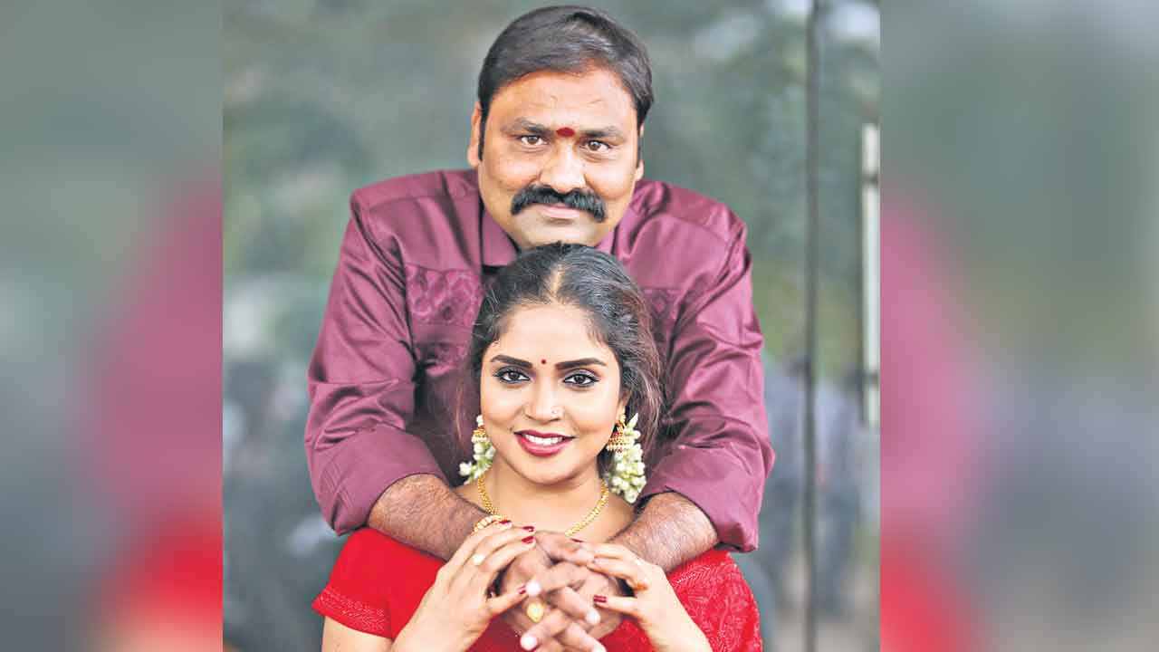 ఉత్కంఠను రేకెత్తించే ఎర్రచీర