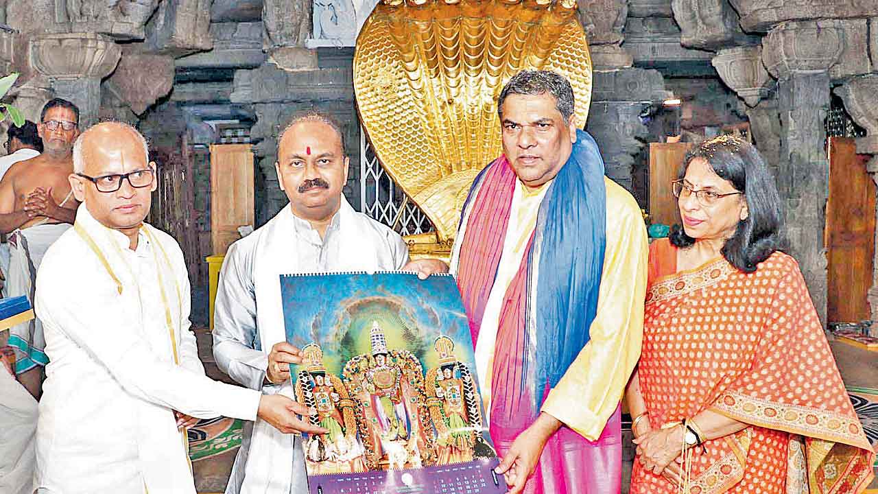 శ్రీవారిని దర్శించుకున్న సీజేఐ ఖన్నా