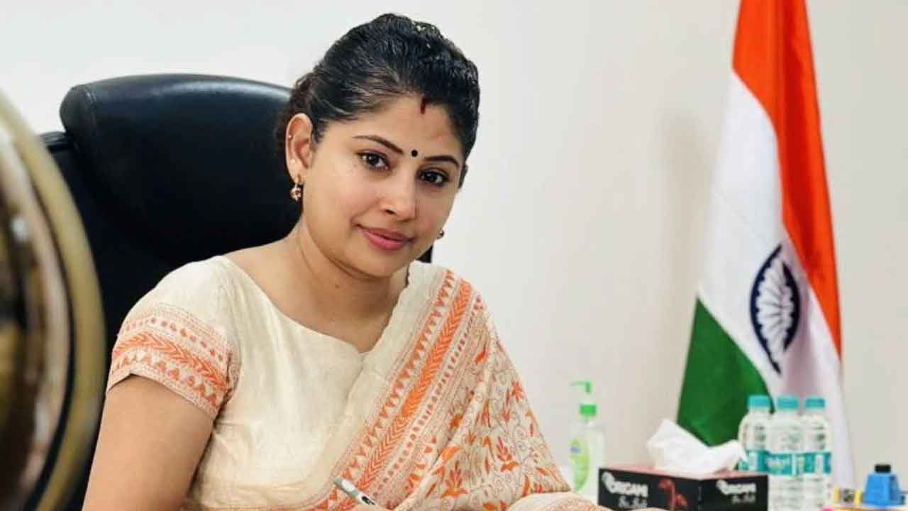 ఆ రెండు వేల మందికీ నోటీసులిస్తారా?